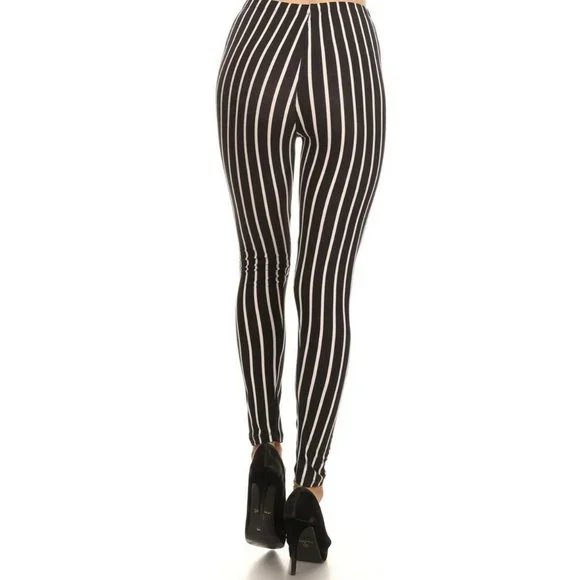 Reg One Size Womens Womens Vertical Black On White Pin Stripes Leggings - Picture 2 of 6